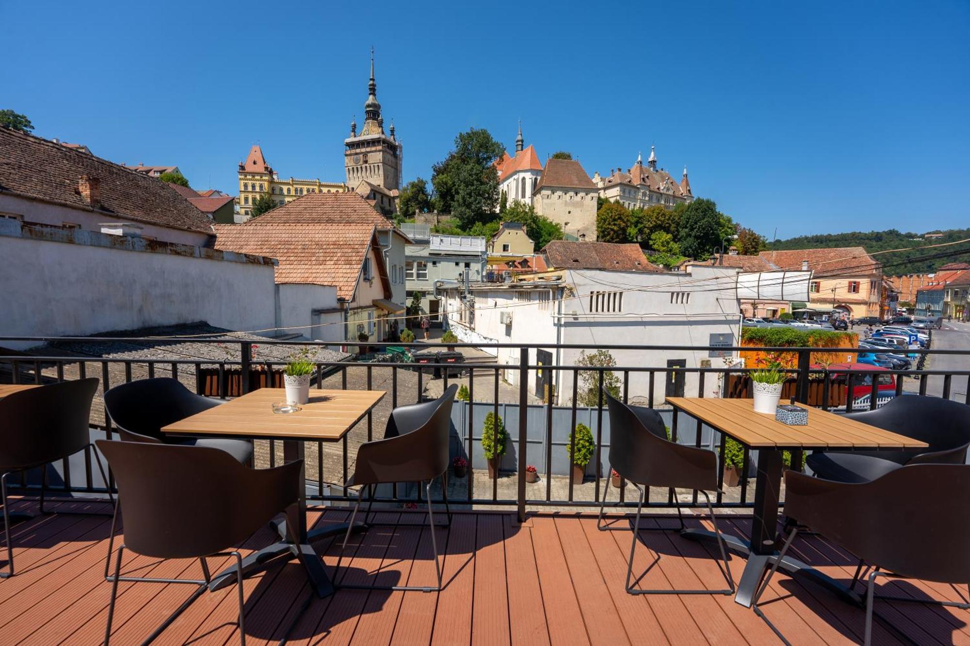 Central Amelie Accommodation Сигишоара Экстерьер фото